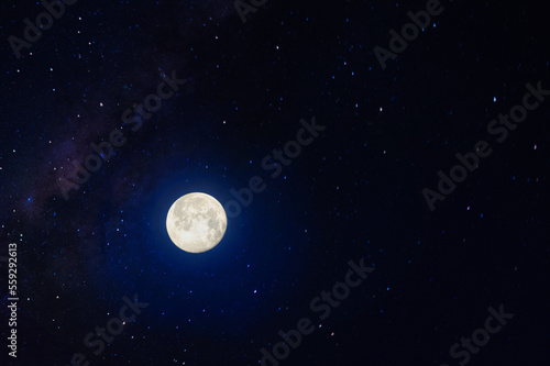 Mond - Moon - Luna - Himmelskörper - Nacht - Night - Astro