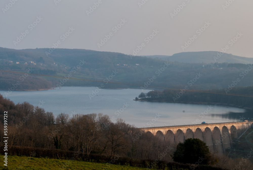 Fototapeta premium lac et barrage