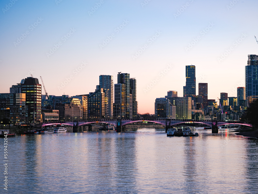 Fototapeta premium London city skyline at night looking towards Vauxhall and Battersea 