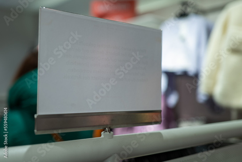 Wallpaper Mural Leeres Schild im Einzelhandel Torontodigital.ca