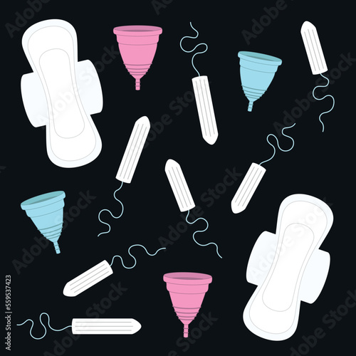 Collection de protections hygiéniques pour les règles : cup menstruelle, serviettes jetables, tampons 