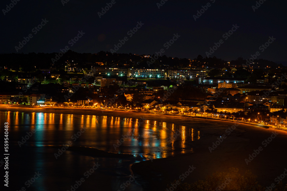 baihia de santacristina de noche