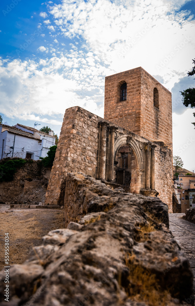 Castillo del siglo XII en la Iruela, un pueblo a los pies de la Sierra Cazorla, Segura y las Villas.