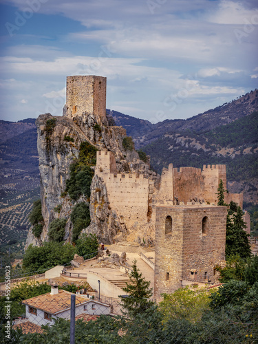 Castillo del siglo XII en la Iruela, un pueblo a los pies de la Sierra Cazorla, Segura y las Villas.