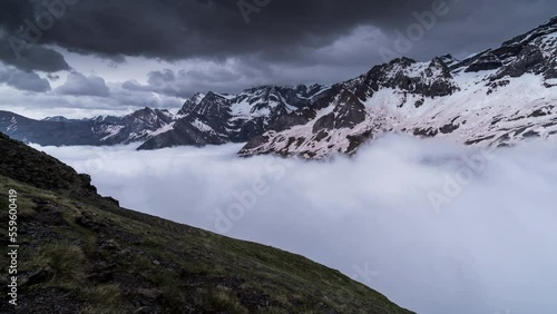 Timelapse mer de nuages - Gavarnie - Pyrénées - 4K