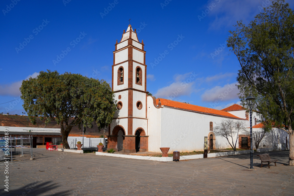 Obraz premium Hermitage-church of Santo Domingo de Guzman in Tetir, a small town in the center of Fuerteventura island in the Canaries, Spain -