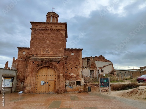 Puerta de entrada belchite