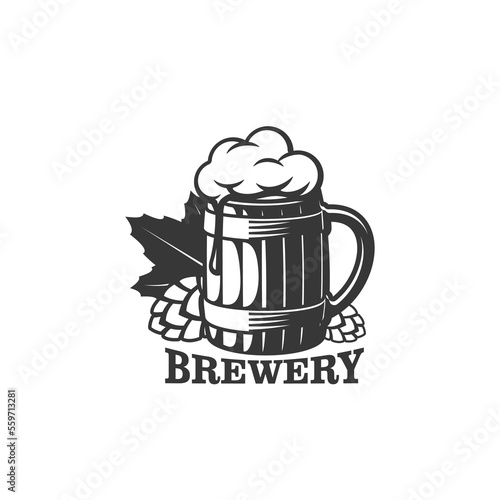 Beer brewery icon, pint mug and hop, craft beer or brewing company vector label. Beer bar or pub emblem, alcohol drinks and beverages sign of ale draught beer in pint with froth for Oktoberfest