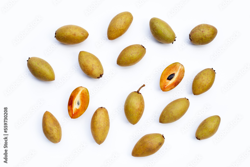 Obraz premium Fresh sapodilla fruit on white background