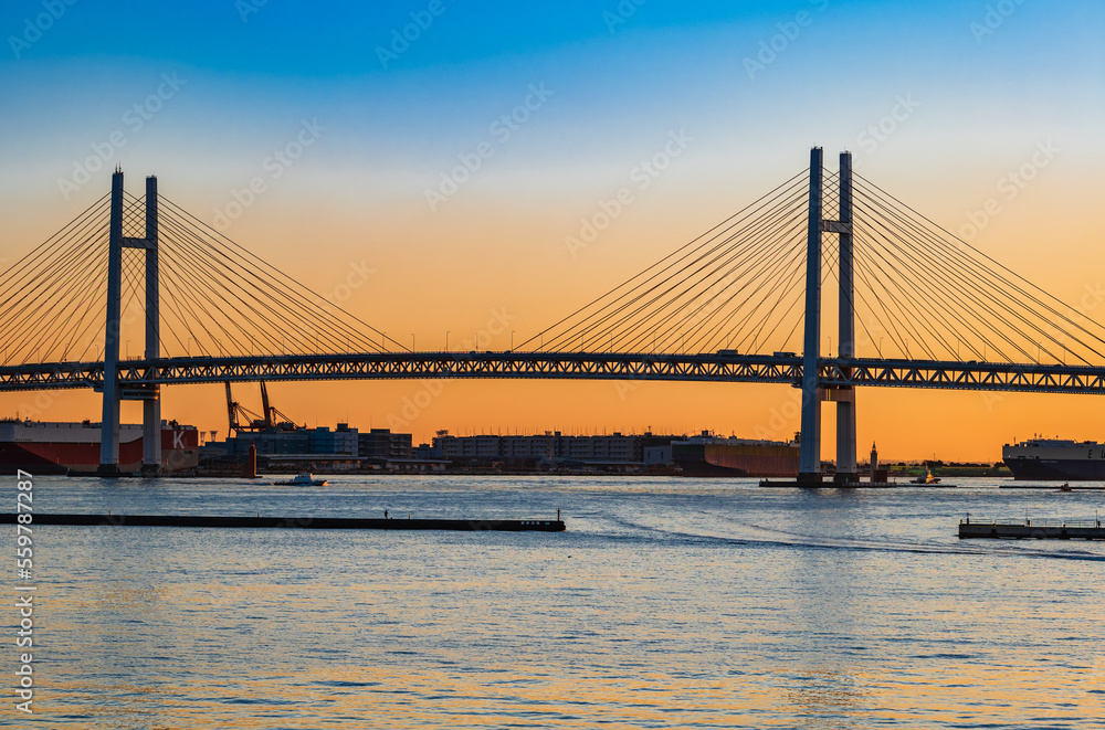 横浜ベイブリッジ　朝景