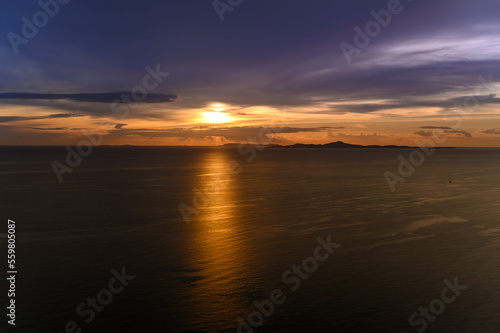 Wallpaper Mural Dreamy sunset on tropical sea in Pattaya, Thailand. beautiful landscape of seascape with water reflection from sunlight. background for traveling and vacation. Torontodigital.ca