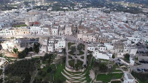 Vista aerea di Cisternino, nella valle d'itria in puglia