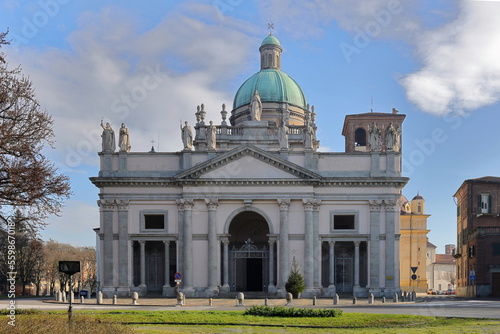 cattedrale di vercelli in italia