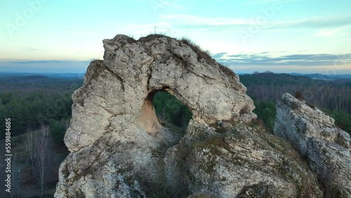 Okiennik Wielki rocks near Kroczyce photo