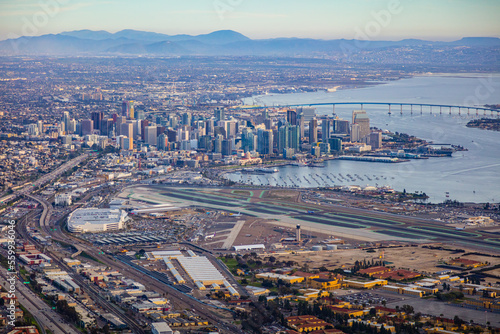 Принти на полотні Downtown San Diego Intentional Airport Cityscape Backdrop