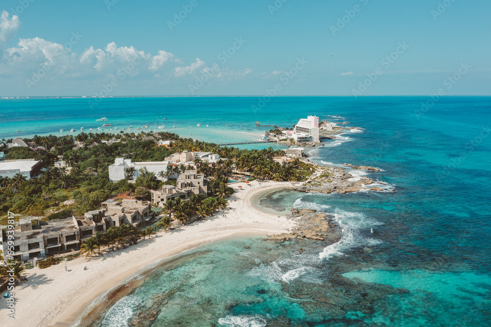 Isla Mujeres desde un drone 