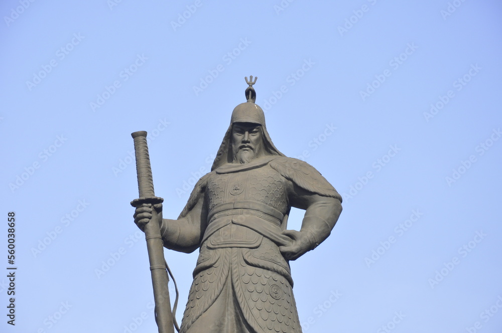 Fototapeta premium 광화문 이순신 동상
