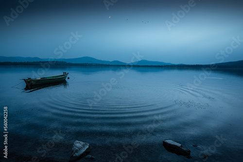 Fototapeta Naklejka Na Ścianę i Meble -  Jezioro