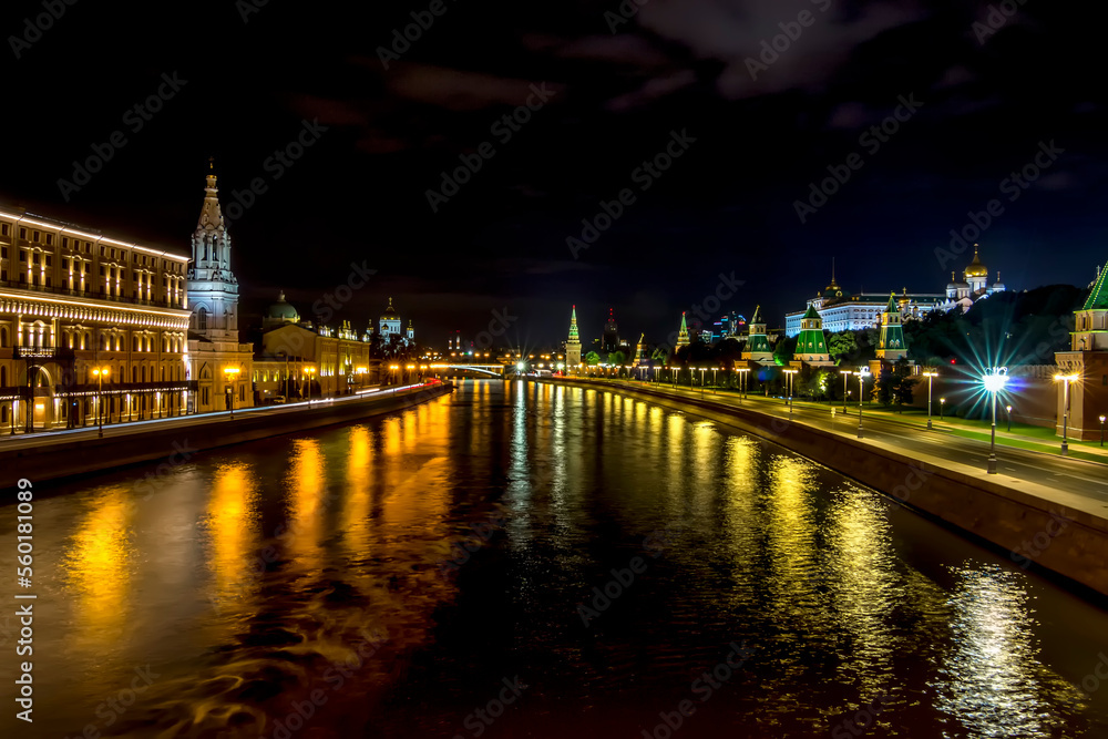 Moscow river and the Kremlin at nigh