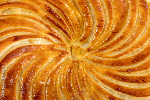 galette des rois, en gros plan, dans une assiette	 photo