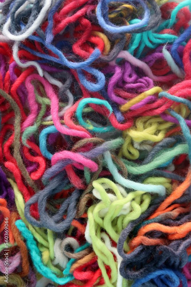bunte Wollfäden - colourful sheep wool