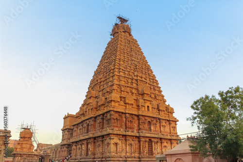 Brihadisvara Temple  Thanjavur  Hindi  religion 
