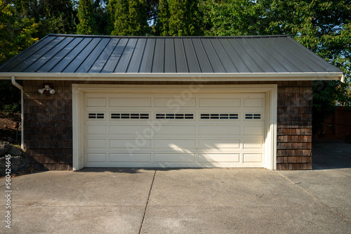 Detached Garage