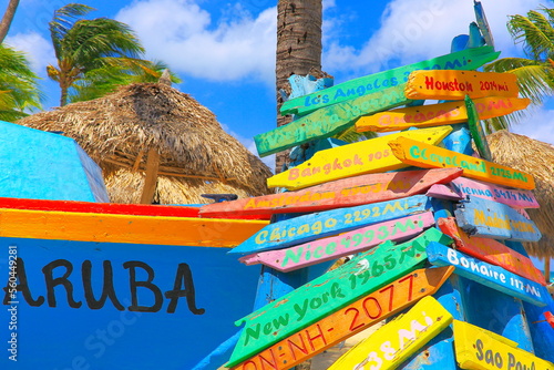 Obraz na płótnie Aruba and Crossroads set signs distances, various locations around the world w salonie