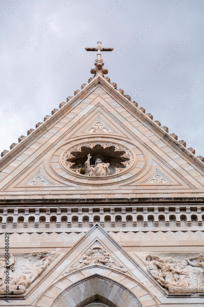 Fototapeta premium Exterior view of the Naples Cathedral, Naples, Italy