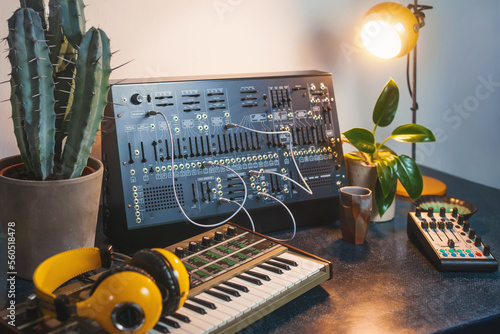 Tableau sur toile Vintage synthesizer recording studio
