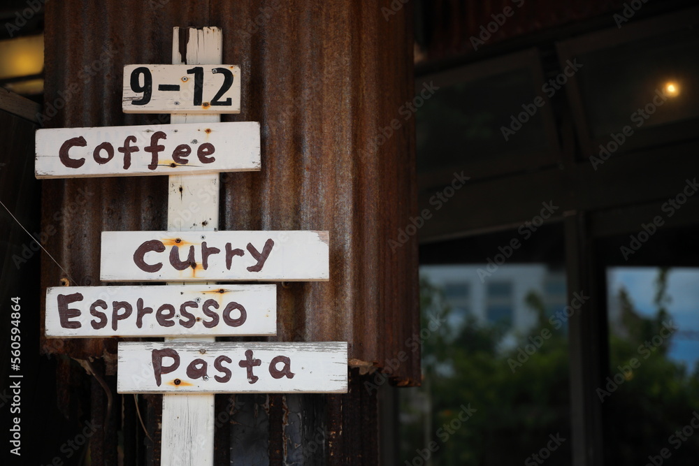 Obraz premium レトロなカフェの看板