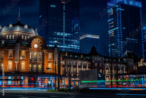 東京駅とレーザービーム
