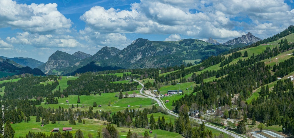 Panoramablick in die Tannheimer Berge vom Oberjoch aus