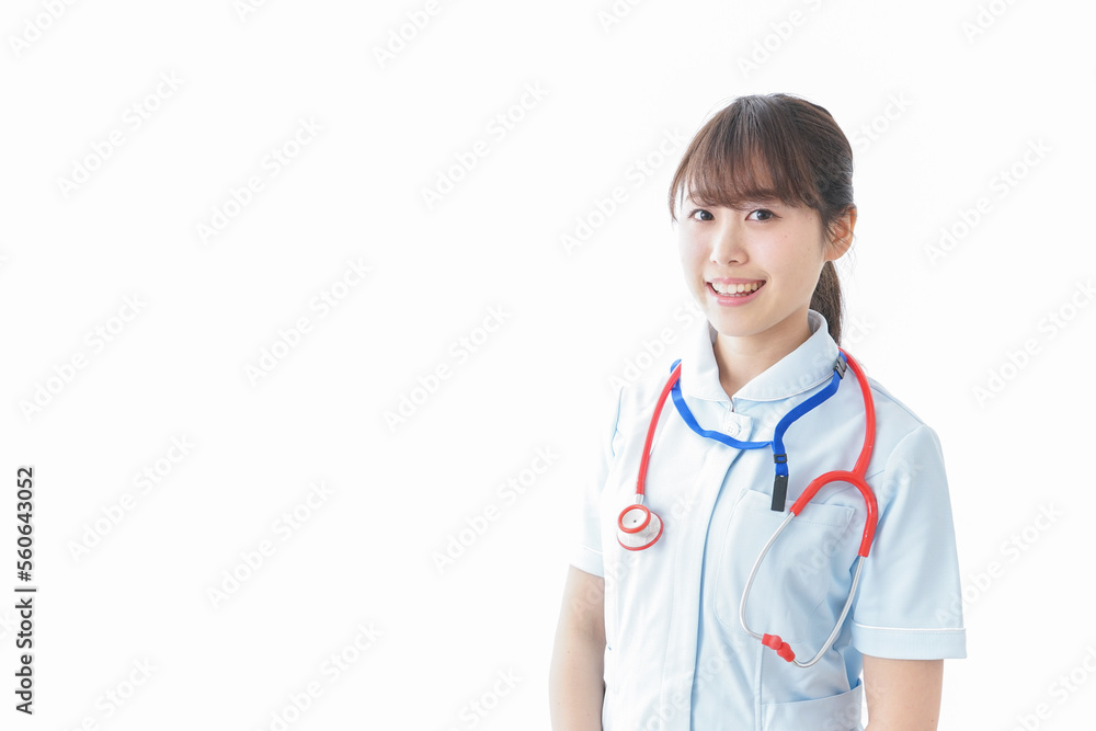 笑顔の若い看護師 笑顔の若い看護師
