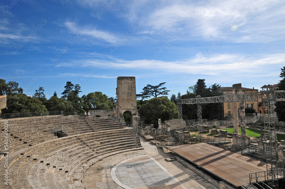 Arles, l'antico teatro romano - Provenza	