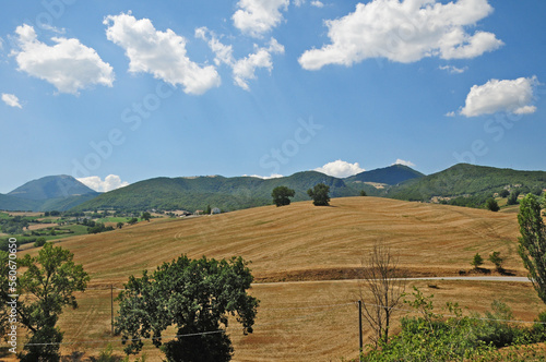 Le colline e le montagne marchigiane a Cupramontana, Ancona - Marche