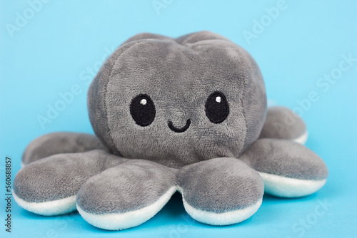 Popular reversible children's smile octopus soft plush toy