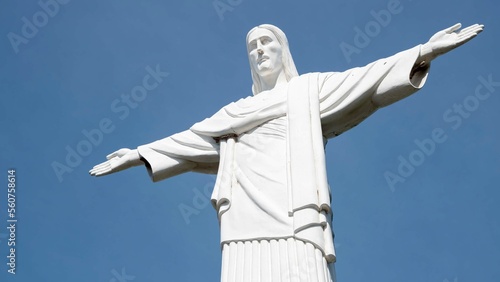 Перейти к странице
|12Далее
A copy of the Brazilian statue of Christ against the blue sky