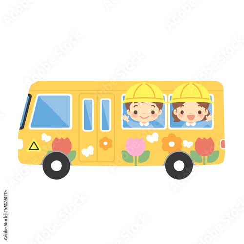 幼稚園バスに乗った男の子と女の子