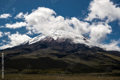 Cotopaxi Volcan Nevado Cordillera de los Andes Ecuador Turismo Viajar