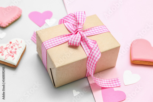 Brown kraft paper gift box ...