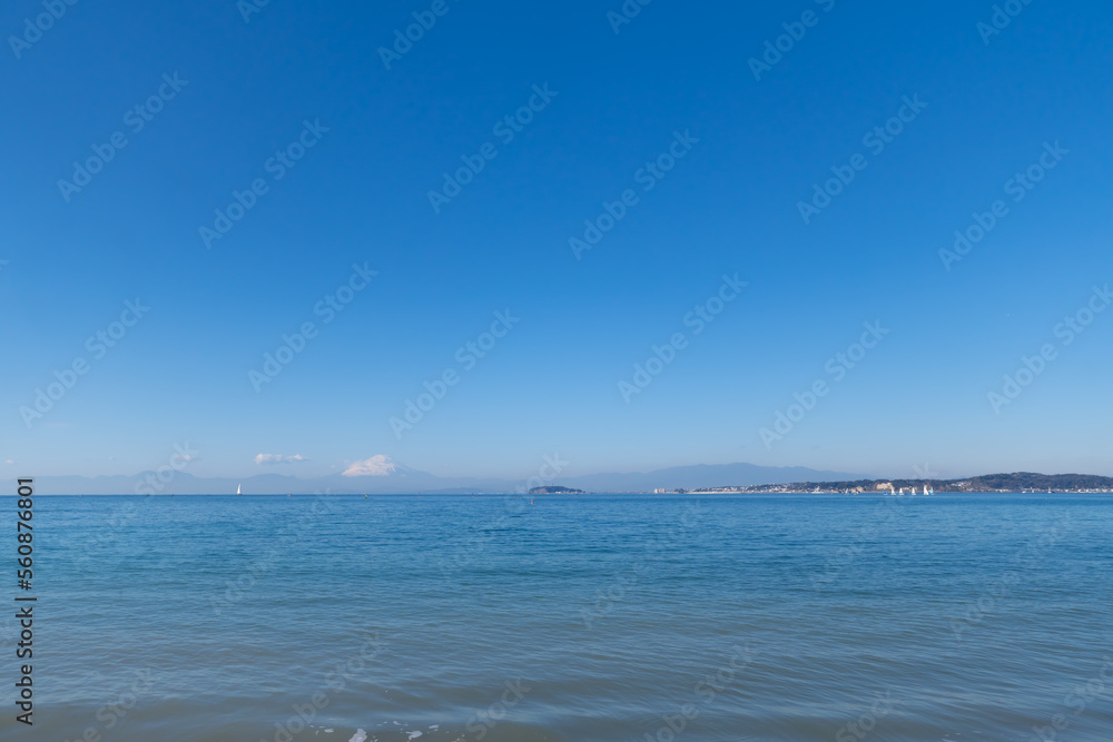 Fototapeta premium 湘南 葉山から望む江ノ島・富士山 Dec.2022 
