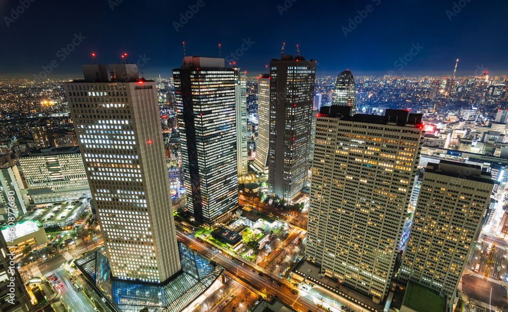 西新宿の高層ビル群 夜景