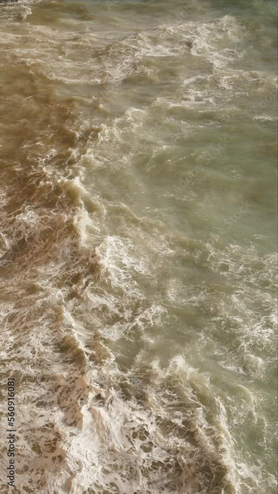 Huge Waves in the Ocean Huge Waves in the Ocean