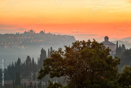 Photos Orvieto. Veduta della città all' alba