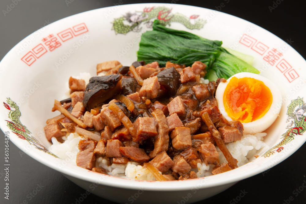 ルーロー飯
ルーロー飯