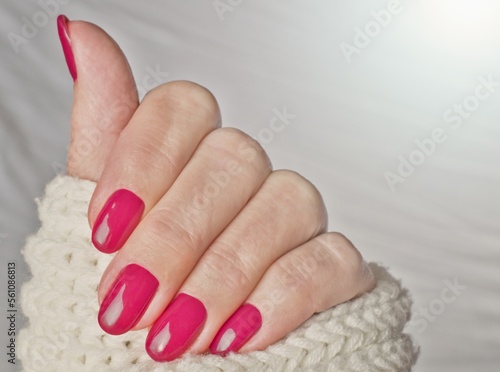 Trendy manicure - viva magenta  color of the year 2023