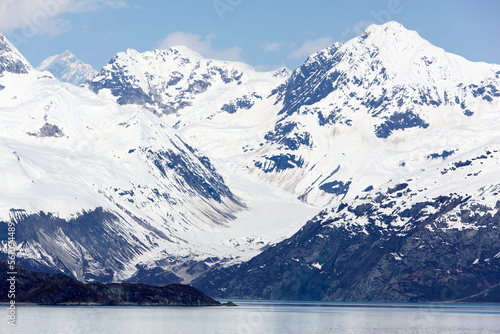 Glacier Bay National Park High Snowy Mountains © Ramunas