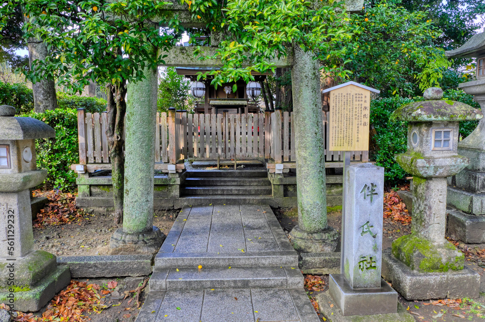 京都、北野天満宮の伴氏社