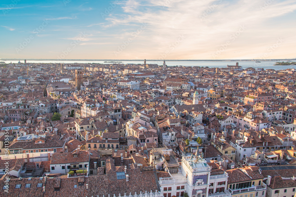 Obraz premium Beautiful view of the Venetian lagoon and Venice, Italy